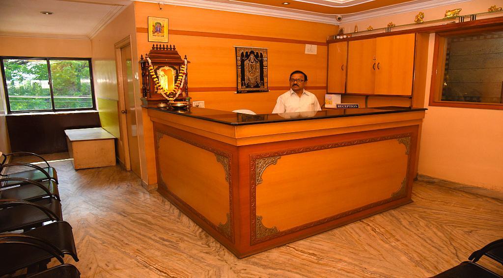 Hotel Vishnu Residency Вишакхапатнам Экстерьер фото